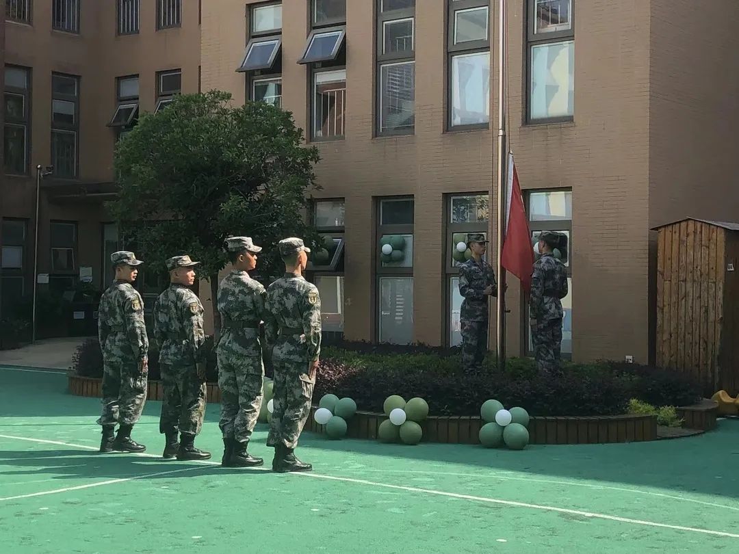 原创南京市栖霞区第一实验幼儿园尧顺园树立国防意识萌发爱国热情
