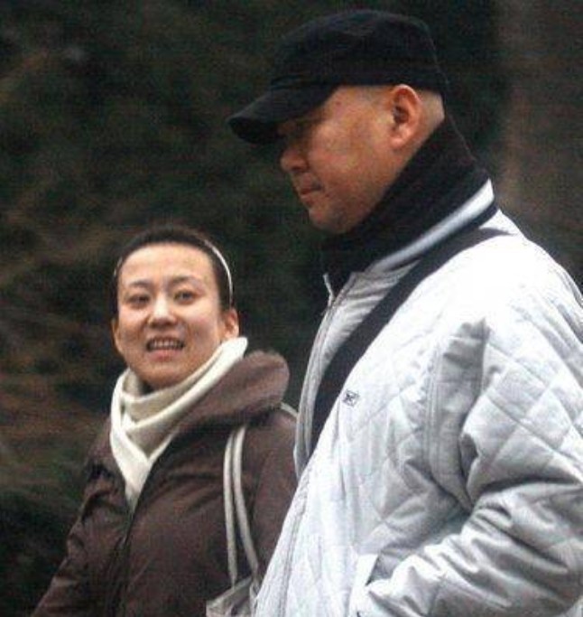 大家知道,在春晚上,郭冬临演的角色都是怕老婆的形象.