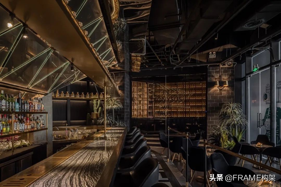 对话PLUTO孙东昊丨咖啡与酒，都市年轻人的精神燃料_酒吧_品牌_消费