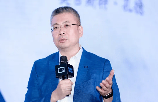 用高端智能打动你北汽极狐是如何一步一步做到的