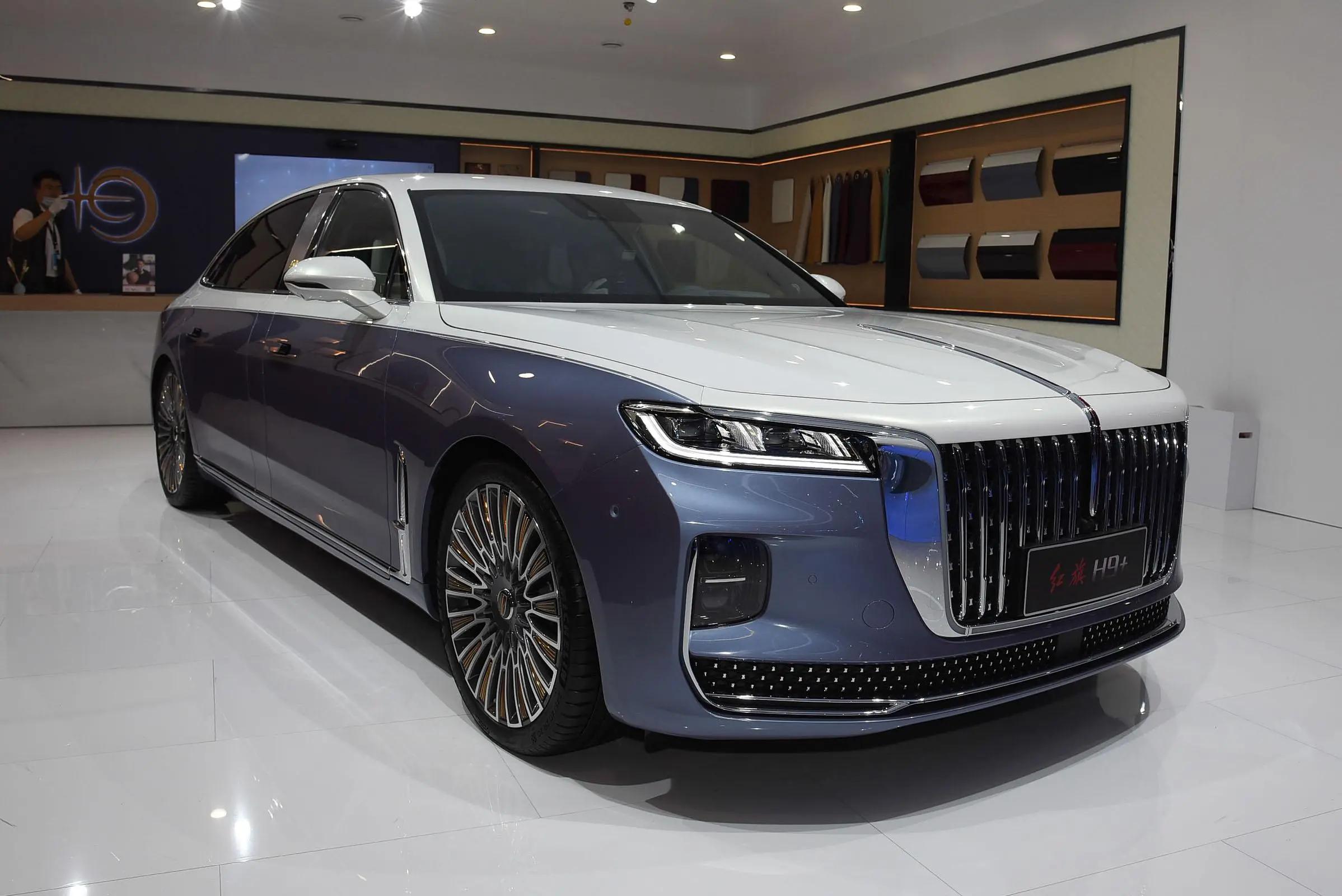 红旗h9正式上市轴距加长200mm搭载30tv6机械增压发动机