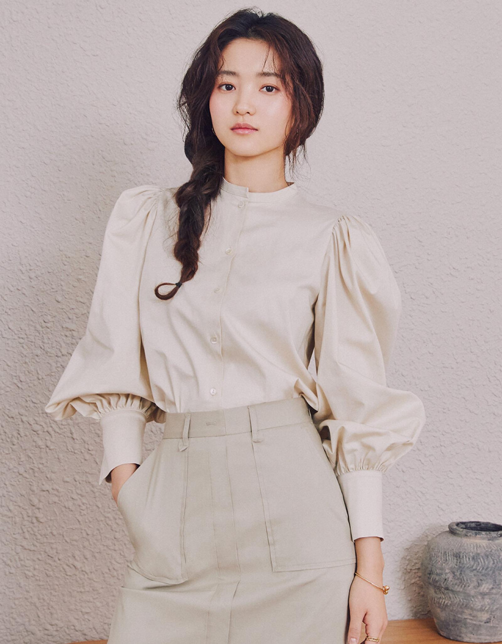 30岁演18岁金泰梨的脸不要太双标