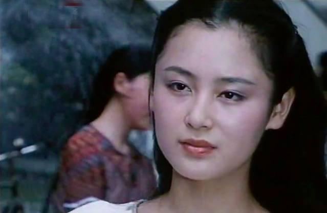 陈红早年一组剧照曝光,21岁的年龄真是美得令人惊叹_电影_观众_帅哥