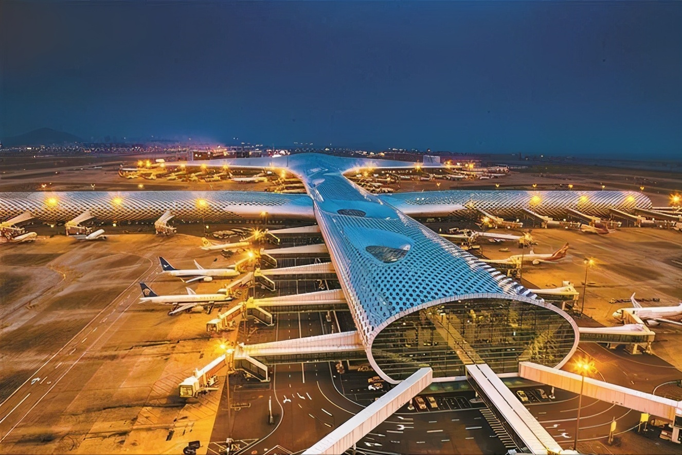 广州最繁忙的国际机场是我国四大航空货运中心及集散中心之一