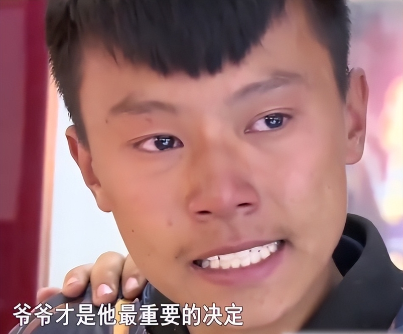 原创变形记最感人男孩当掉8万项链给爷爷治病被爷爷改变一生