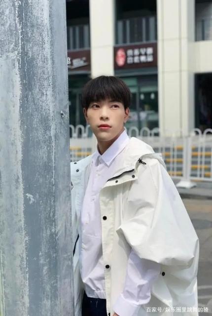 角色太油腻被吐槽,为爆红向肖战粉丝借流量,全资进组的他太心酸_陆鹏