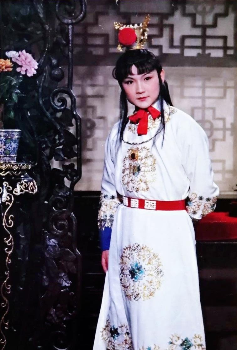 原创欧阳奋强最新照曝光网友玉哥哥怎么满头白发了女儿中戏毕业