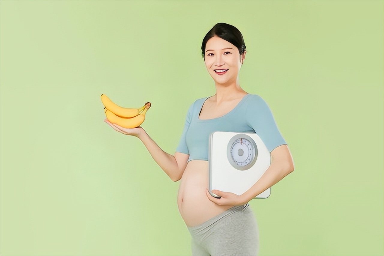 怀孕时，“大吃大喝”和“控制饮食”的孕妈，这几个方面差距大