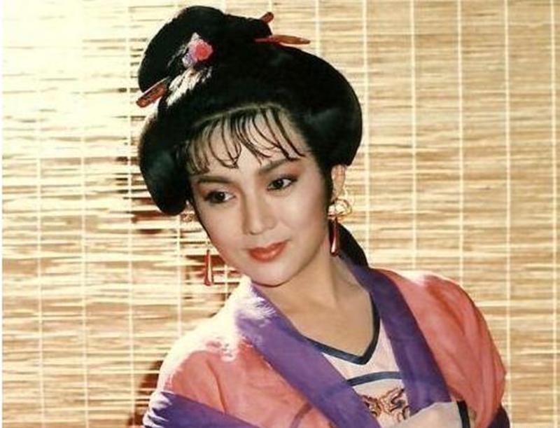 她是第一代武则天:3岁出道5岁便成名,16岁进入精神病医院_冯宝宝_冯峰