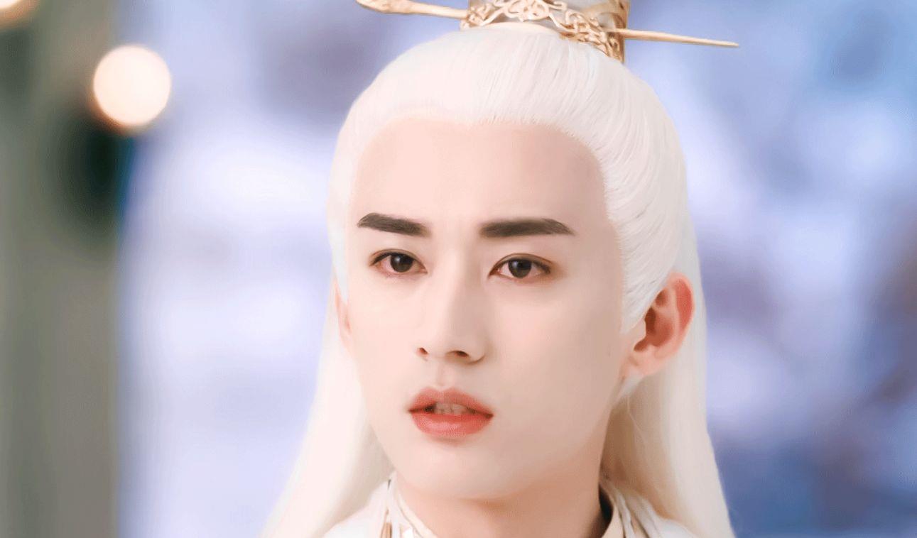 白发美男全靠脸,马天宇刘学义惊艳时光,王鹤棣却让人无力吐槽!