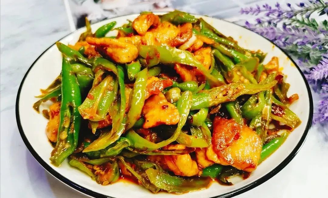 家常菜辣椒炒肉的做法特别的下饭