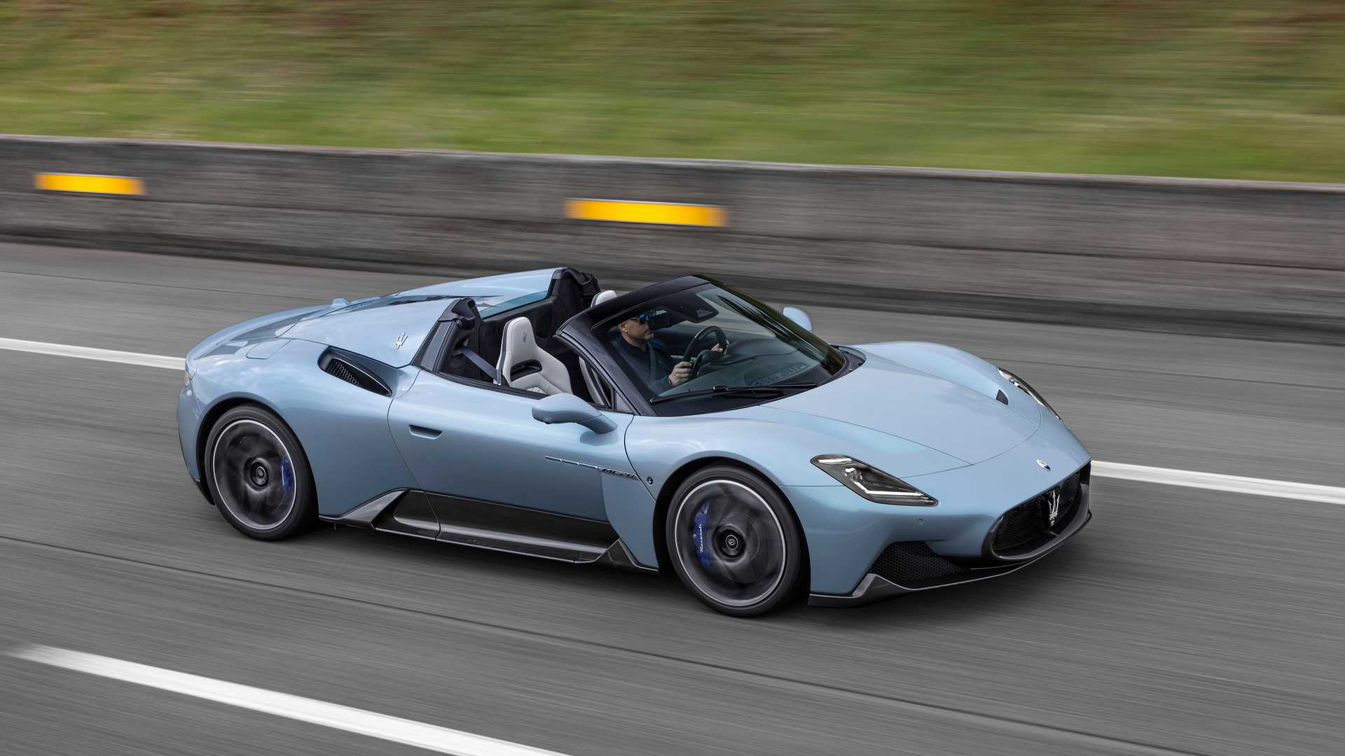 270万元起敞篷设计玛莎拉蒂mc20cielo上市搭载海神发动机