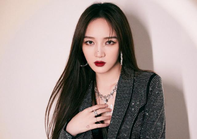 靠《浪姐》火起来的孟佳又垮了,被质疑抄袭,细节有无抄袭很明显_事情