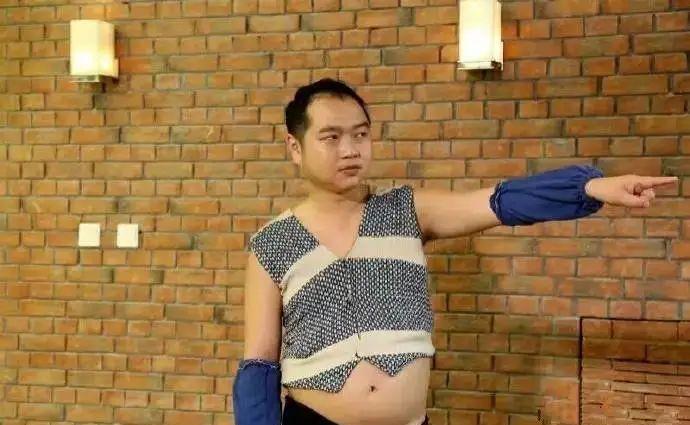 原创当年因少林足球酱爆一角一炮而红如今这位演员怎么样了