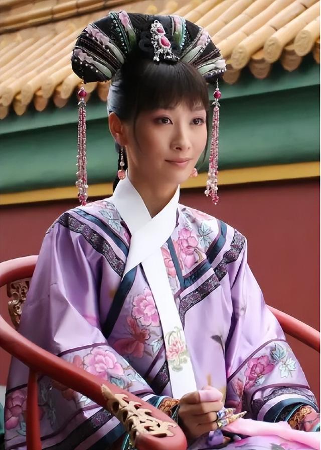 因为"鹂妃娘娘",陶昕然也被大家熟知,她也随即迎来了自己事业的高峰.