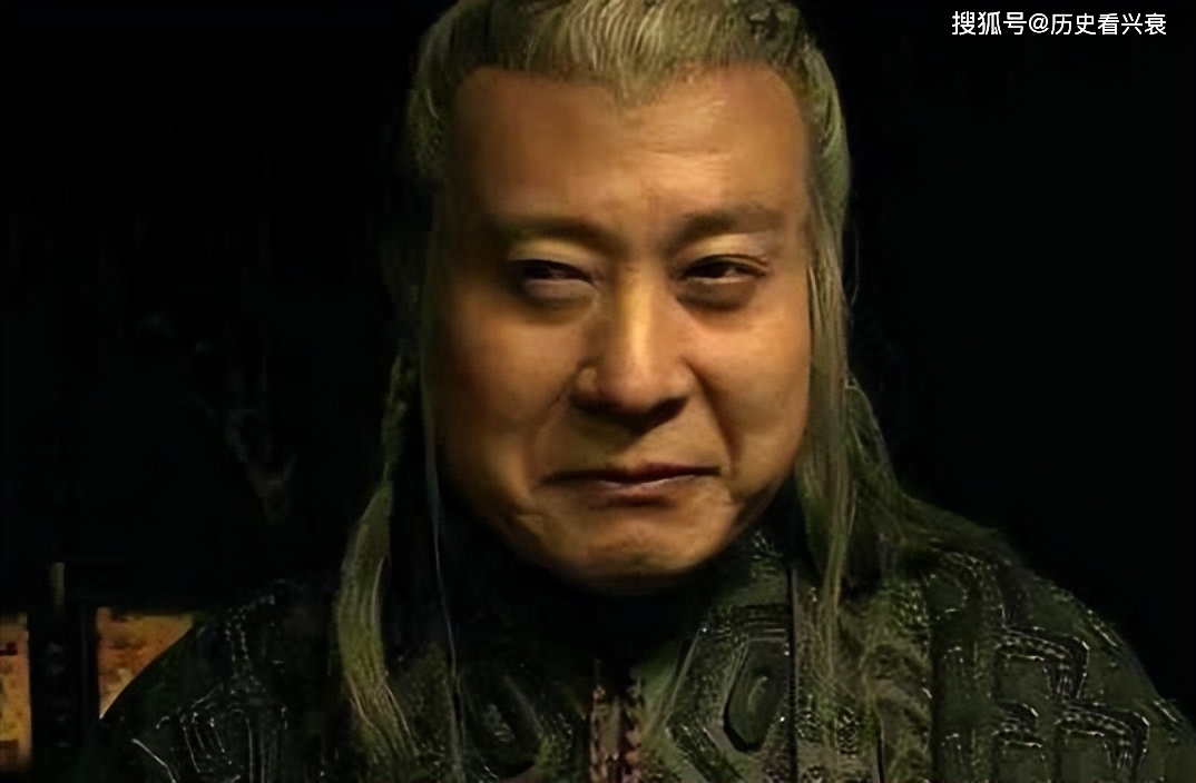 他命右丞相冯去疾留守咸阳,处理日常朝政事务,令左丞相蒙毅,中车府令