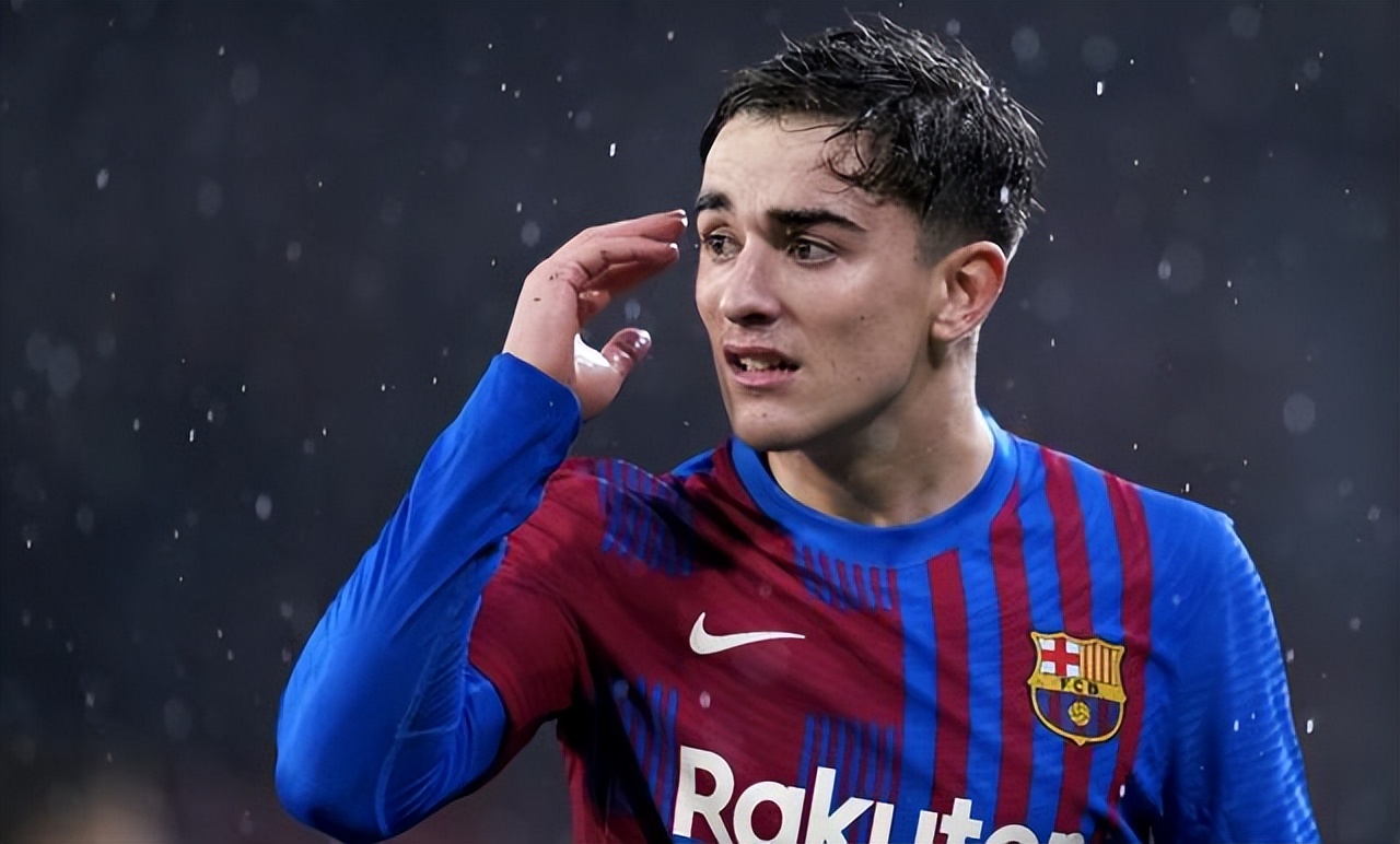 西甲直播为了莱万多夫斯基巴萨不得不牺牲天才神童加维