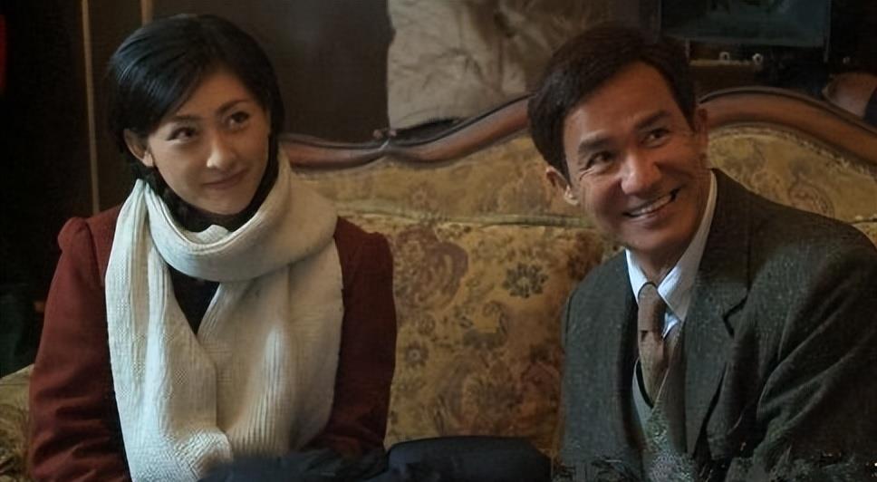 王雅琦:17岁与张铁林相恋,28岁嫁李子雄,婚后生一子,幸福美满_角色_表演_父亲