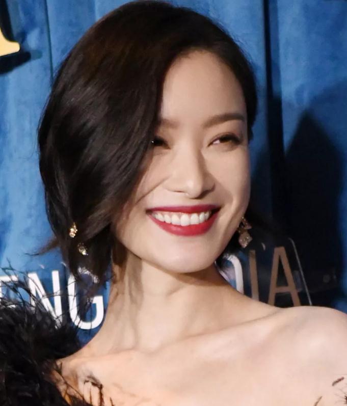 原创时尚红毯女星高清特写瑕疵全暴露刘诗诗皮肤好倪妮自信