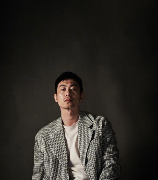 男人的魅力太吸引人朱亚文的形象就很有荷尔蒙的气质