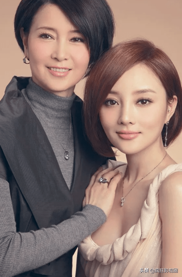 “撒谎精”李小璐的毁灭史，和她妈妈张伟欣的复杂名媛生活陈冲小时候华人 