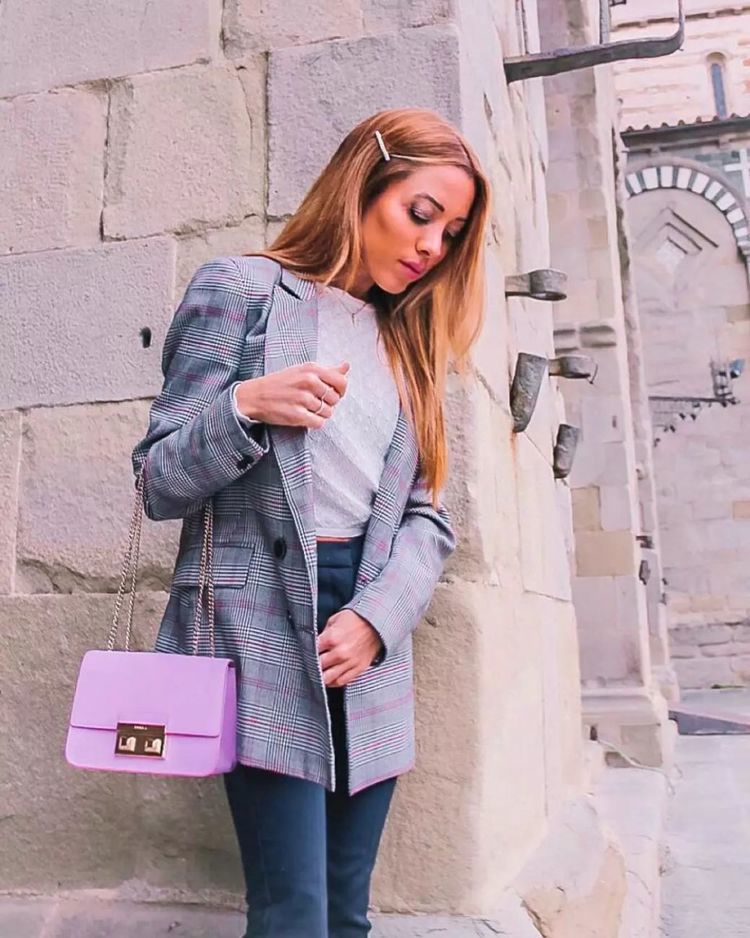 ����ְ��Ԥ������,��Щ���Լ۱Ȱ���ֵ��ӵ��,�����ݶ����ֲ���