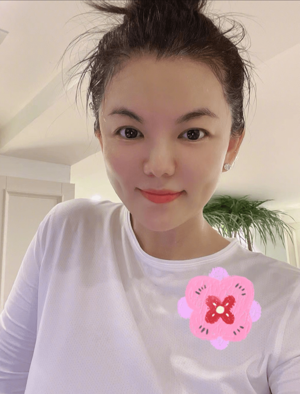 原创李湘真的瘦了成功瘦身的她好减龄看起来至少年轻了二十岁