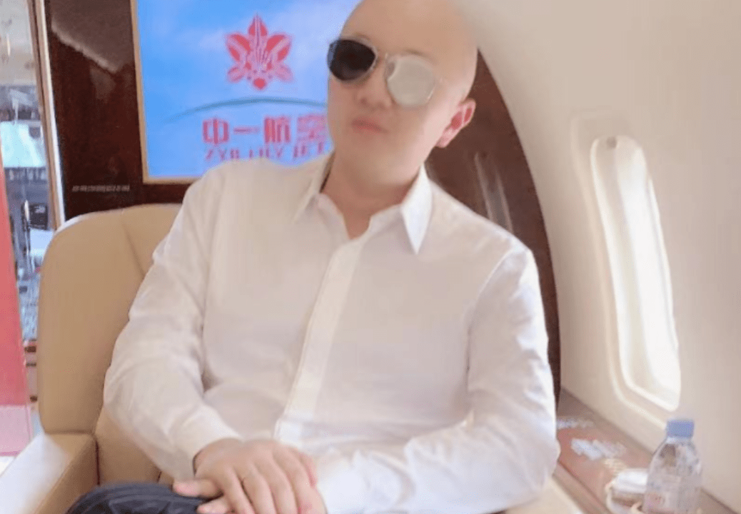 原创辛巴公司给出一亿签约费网红阿哲却在犹豫圈内主播分析原因