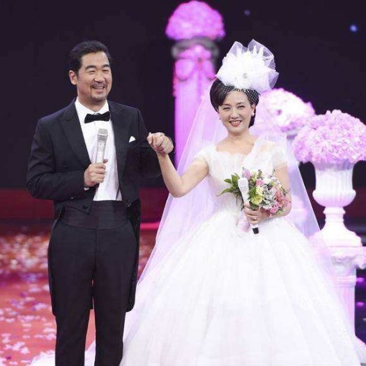 1子3女,儿子是他永远的痛,3个女儿却都为他赚足脸面_韩雨芹_邓婕_张默