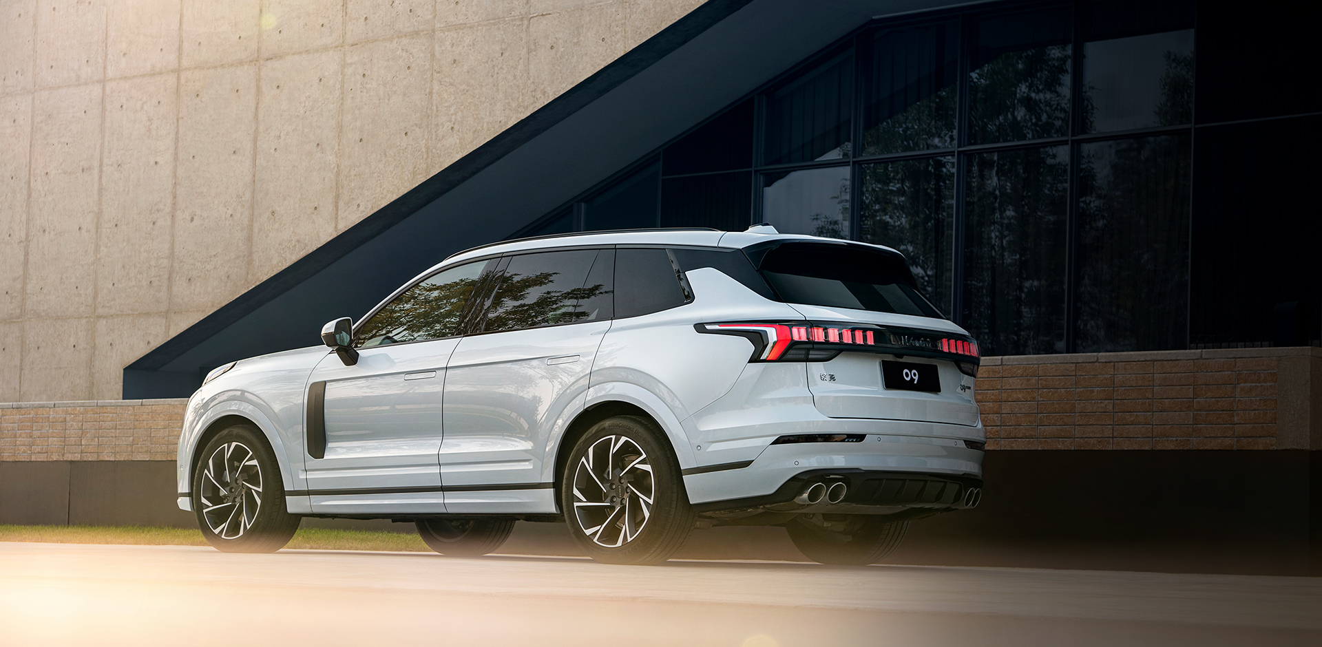 购置税减半让你离领克09mhev更近一步