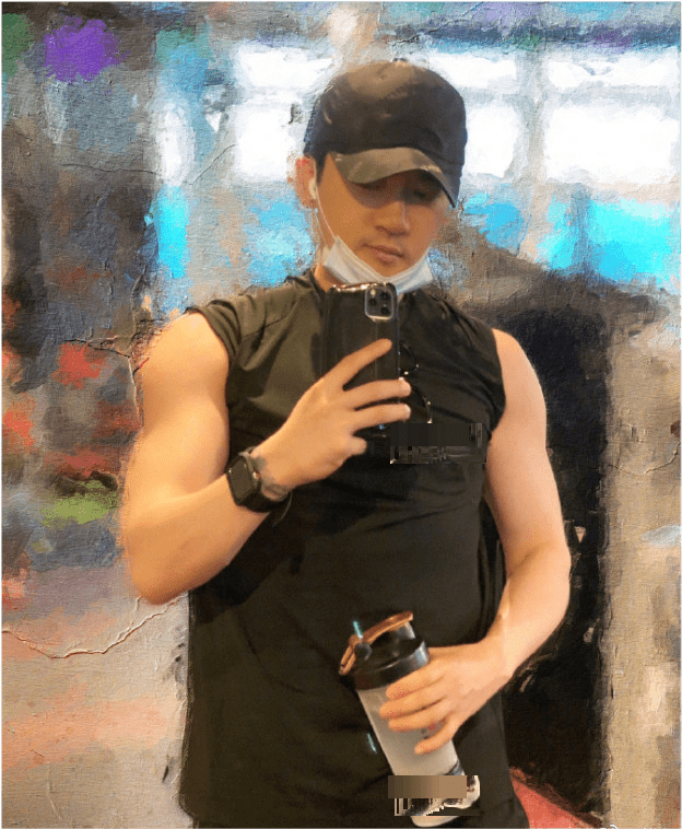 原创苏有朋近照变壮实脸蛋圆肚腩凸显一身肌肉与荧屏男神大相径庭