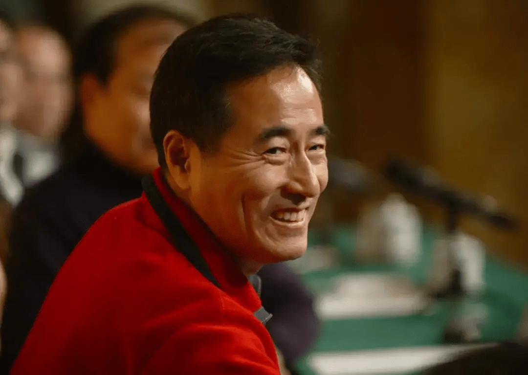 原创著名演员文兴宇不听妻子的劝告戒烟后半生让妻子黯然流泪