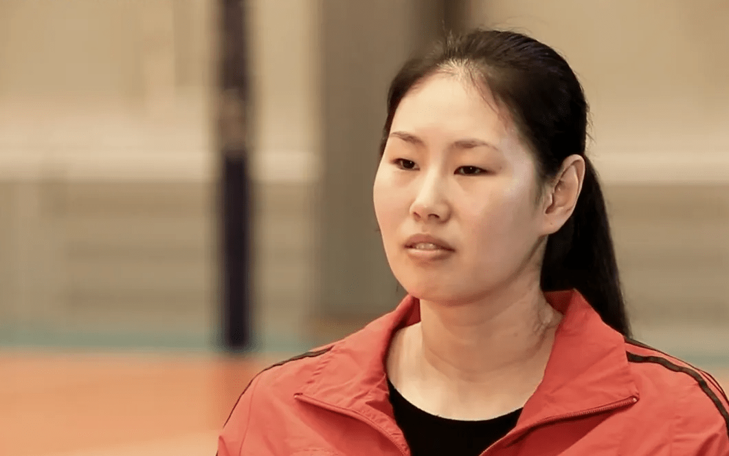 尘埃落定曝女排颜妮已秘密结婚本人正式回应球迷直呼意外