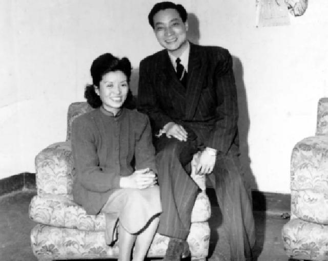 他80岁不顾世俗决定续弦,携手相伴12年,临终嘱咐:要与原配合葬_冯亦代_黄宗英_郑安