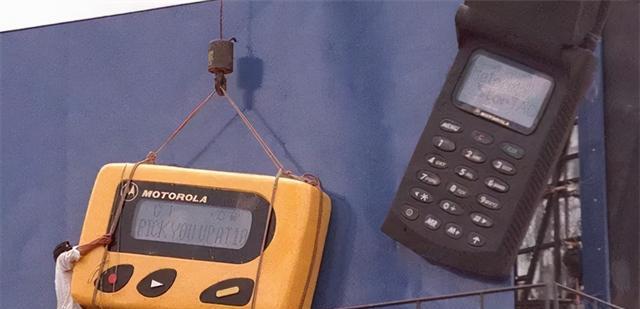 原创             上世纪90年代的“BB机”，有人还记得吗？现今还能打通传呼台吗？