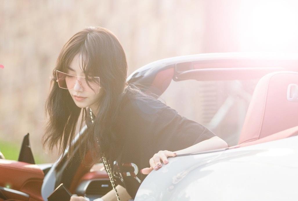 不得不说,艾佳的运气真的很好,陈今阳兜兜转转还能选择艾佳,也着实让