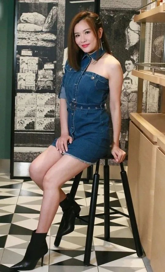 49岁亚视著名花旦挣钱养老,签约上海做网红带货_张文慈_工作_内地