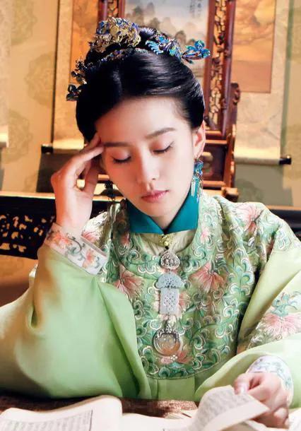 从服饰变迁看刘诗诗如何一步步成长为大明女国医_朱祁钰_医术_汪国公