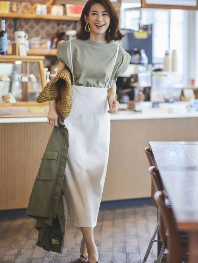 就服这位日本单亲妈妈,青春减龄真看不出已43岁_色彩_高垣丽子_粉色