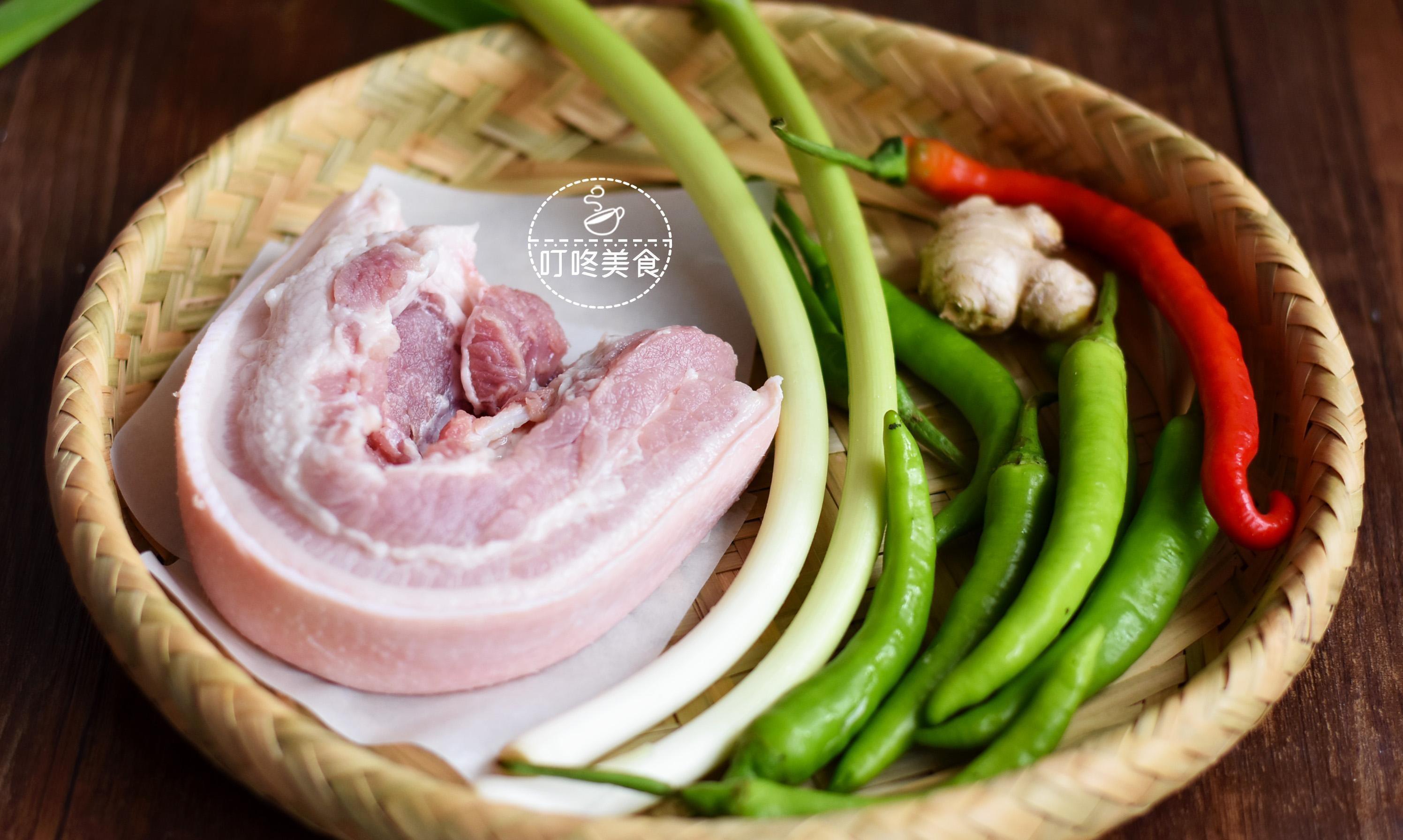 五花肉炒青椒先炒肉还是青椒很多人弄错了难怪肉不香不好吃