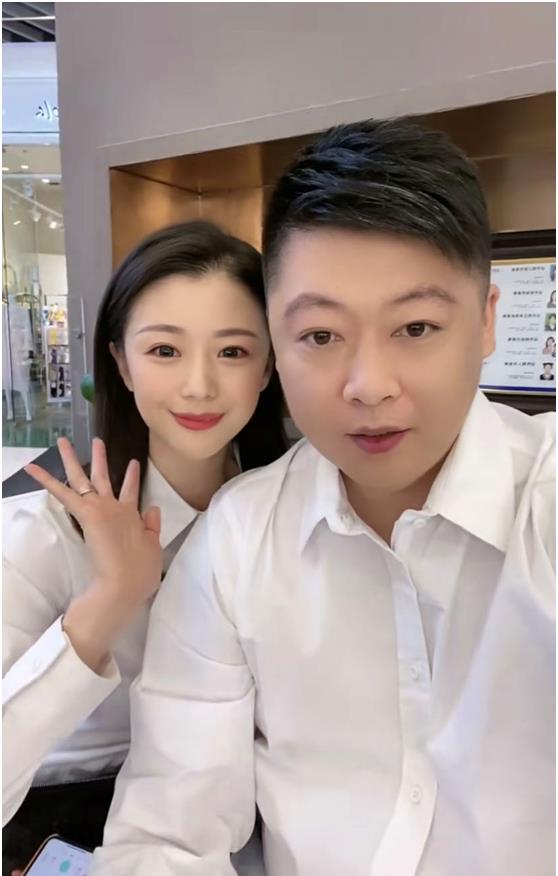 谢永强生活曝光,手持棍棒"训练"娇妻,颜值不输王小蒙_贺树峰_杨晨