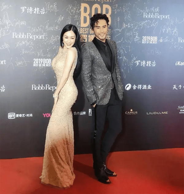 论保养只服这6位女星,与亲生女儿同框似姐妹