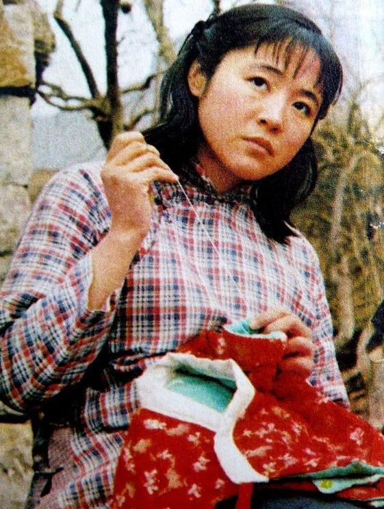 高山下的花环盖克32岁丧夫暴瘦10斤为女儿2次放弃爱情