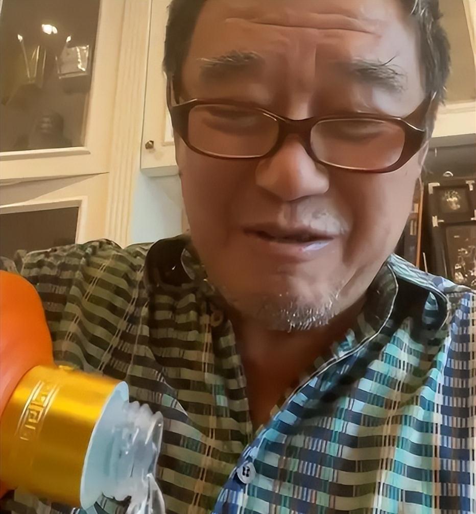 原创李立群喝酒照片引热议网友直呼看得过瘾行家真喝酒这样选