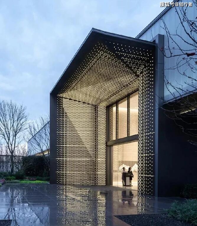 售楼中心的5种屋檐门头雨棚铝单板实用又吸睛