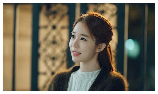 原创刘仁娜的衣品真不错少女脸却是摩登熟女风格37岁气质还是超赞