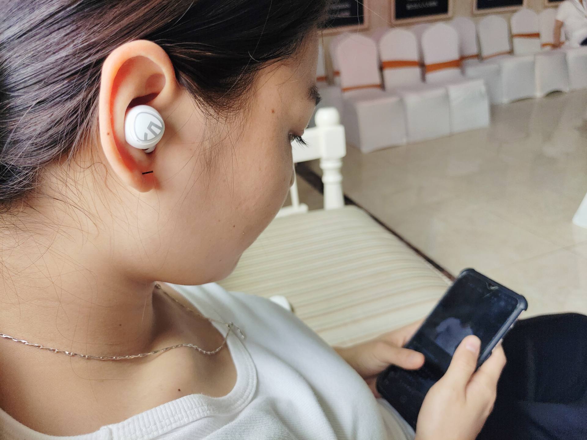 泥炭mini Pro耳机,最爱降噪功能,路途有音乐且安全