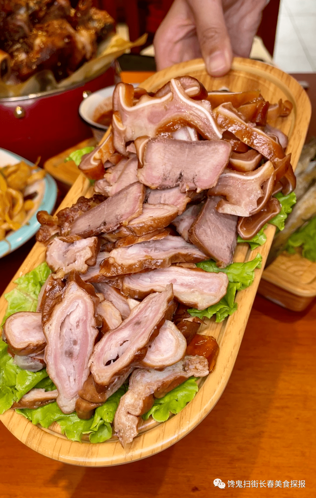 这次的蜂窝豆腐,小时候的面筋,韩味明太鱼,熏酱菜,嘎嘎下酒!