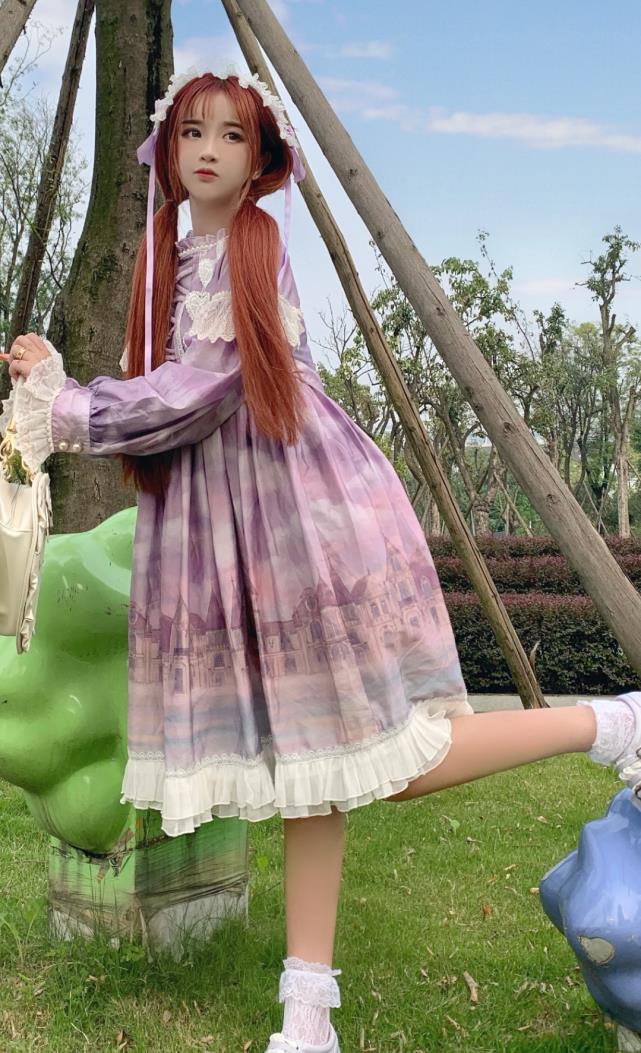 杨清柠终于对"吊带裙"下手了,看清真人后:全网羡慕毛宸宸_裙子_洛丽塔