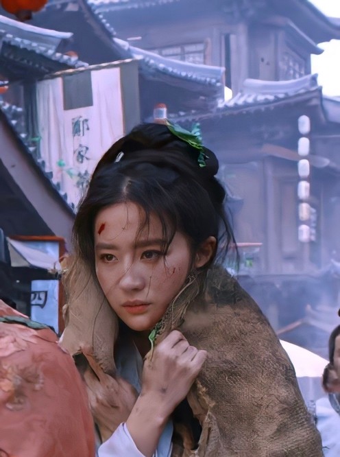 神仙姐姐变成乡野村妇刘亦菲披着麻袋都能美翻众人不愧是天仙